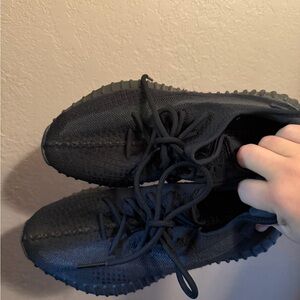 Yeezy Boost 350 V2
